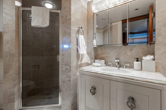 Twin Guest Ensuite