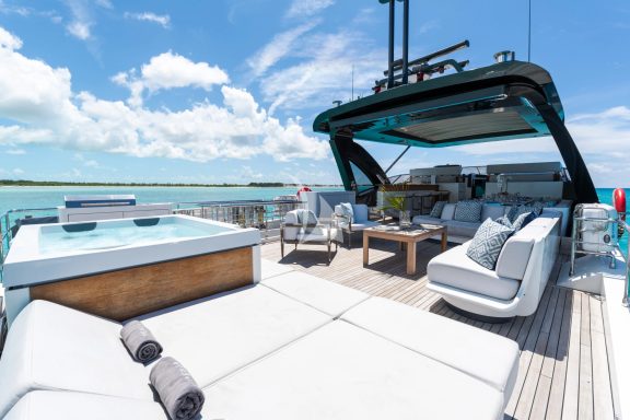 Flybridge - View Fwd
