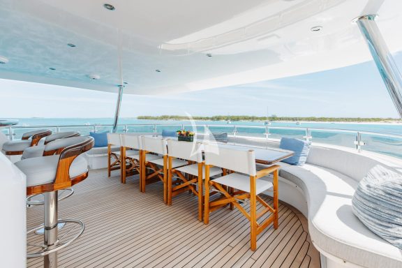 Sundeck Dining Forward