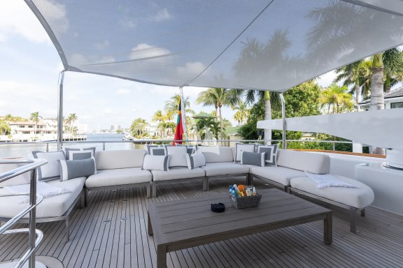Skylounge Aft Deck