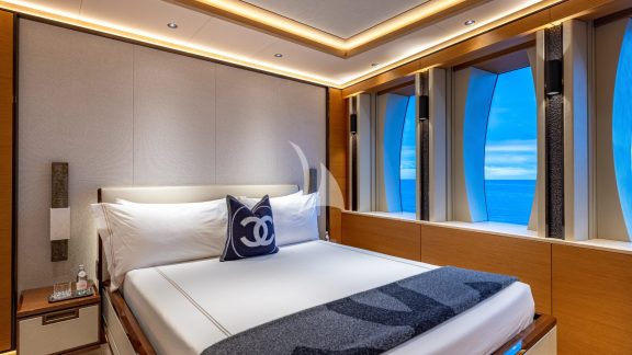 Image of TOP FIVE II yacht #24