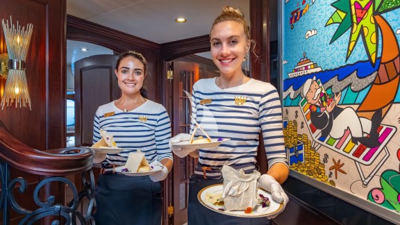 Image of KING OF FUN yacht #14