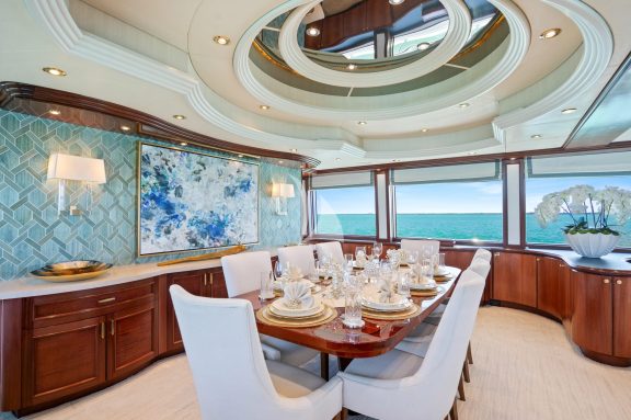 DINING STARBOARD