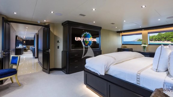 Image of TANZANITE yacht #14