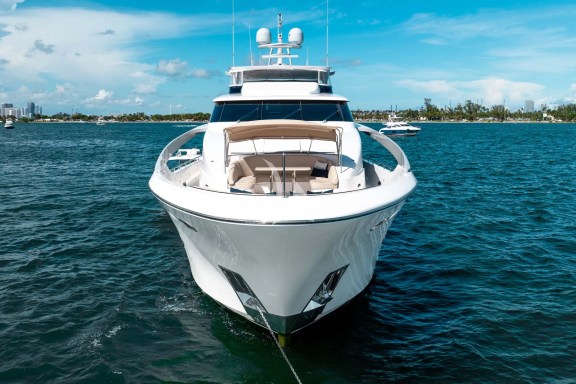 Image of HAPPY HOUR yacht #27