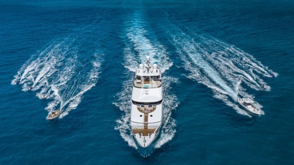 Yacht + Tenders