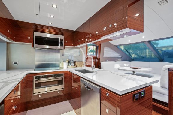 Image of PILOT LOUNGE yacht #11