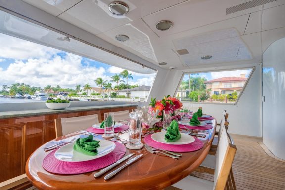 AFT DECK SEATING