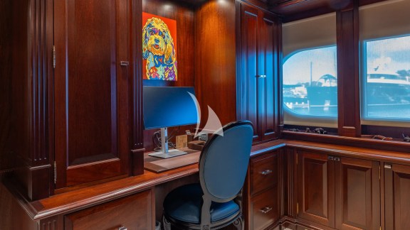 Master Stateroom Office