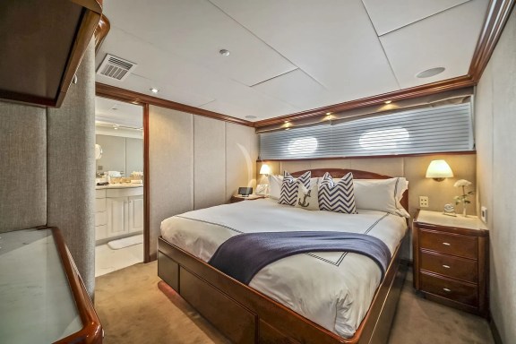 ARTEMIS Guest Stateroom 2