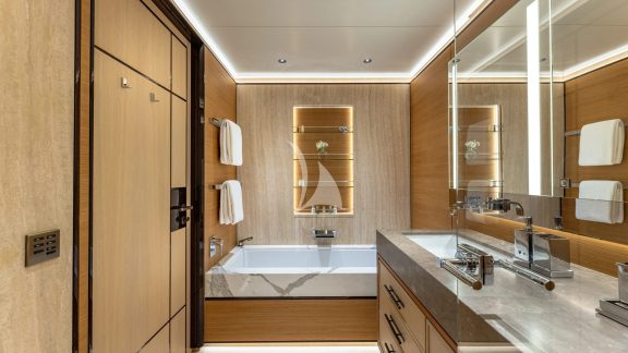 Image of TOP FIVE II yacht #31