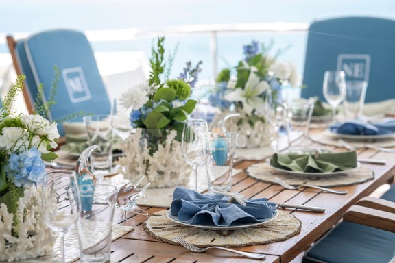 Aft Dining Detail