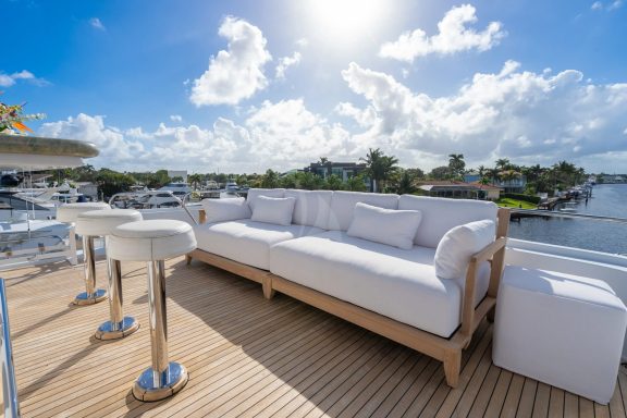 SUN DECK