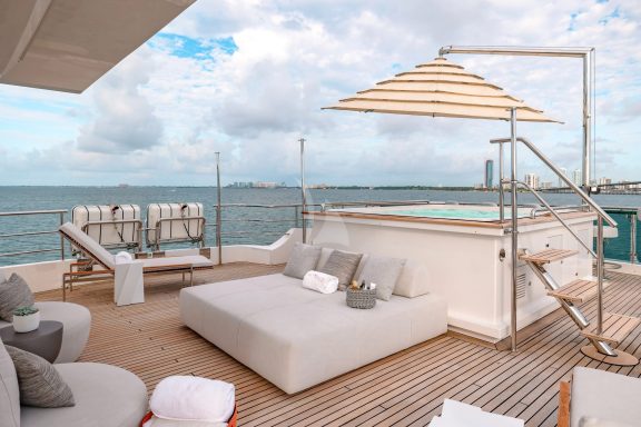 PATIENCE Sun Deck