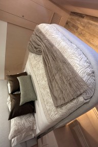 Real Yacht Image from Review