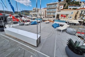 Real Yacht Image from Review