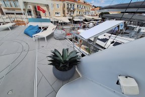 Real Yacht Image from Review