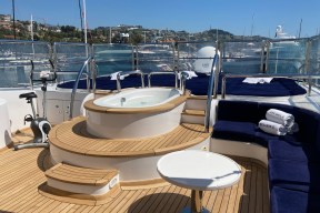 Real Yacht Image from Review