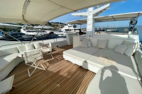 Real Yacht Image from Review