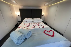 Real Yacht Image from Review