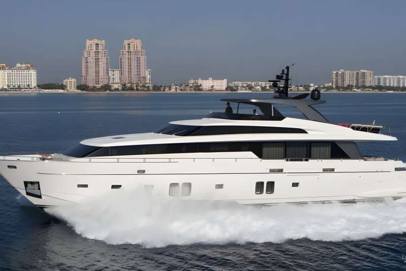 FREDDY 106 ft San Lorenzo motor yacht