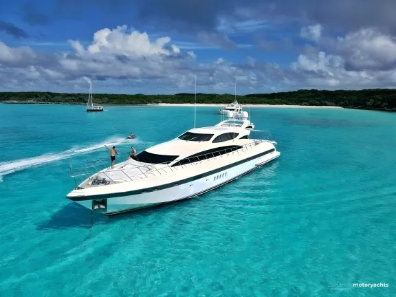 Mangusta 105′