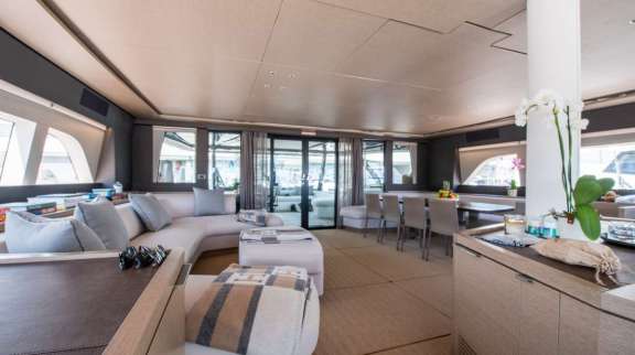 Image of CAT TUA yacht #2