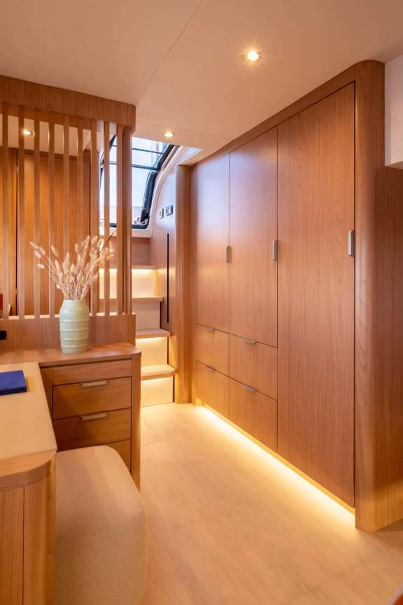 Image of LOCATION 5.8 yacht #14