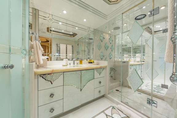 Primary Stateroom En-Suite