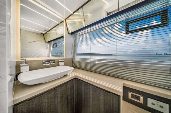 Image of Optimus Prime yacht #19