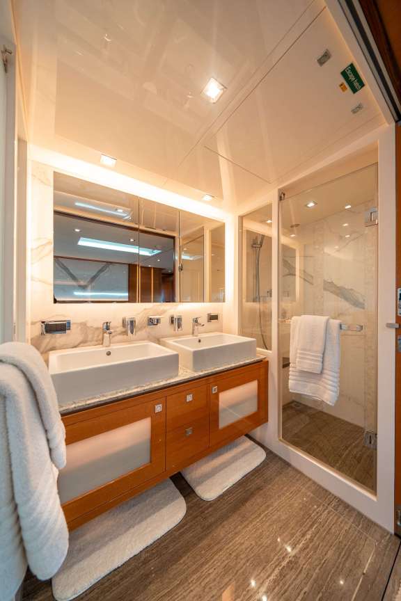 Image of Midnight Moon yacht #7