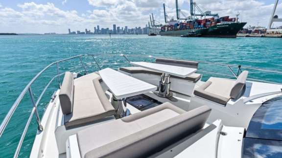 Image of Seven Seas yacht #13