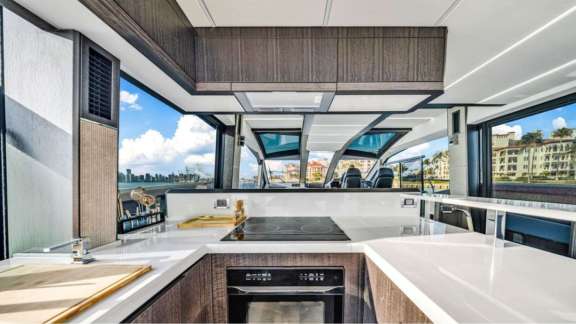 Image of Seven Seas yacht #16