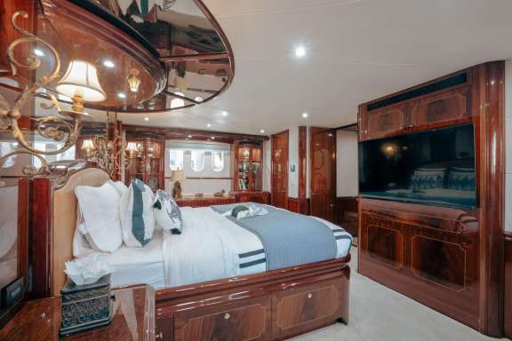 Image of Lady Kristina yacht #6