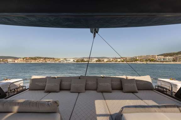 Image of Arctic Moon yacht #14