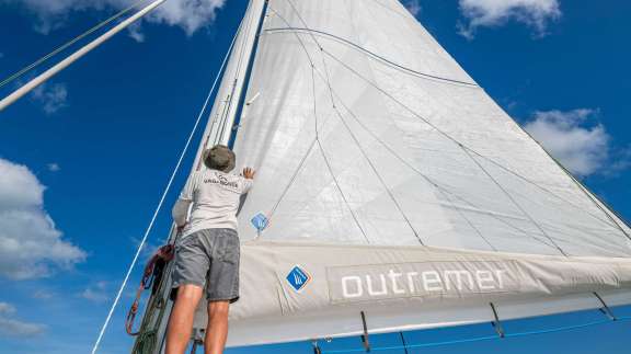 Image of Inez V yacht #18