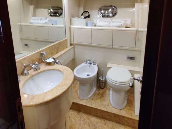 Image of Elton II yacht #7