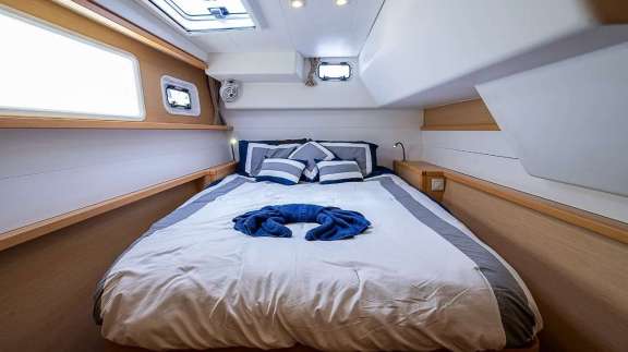 Image of SOMEWHERE yacht #6