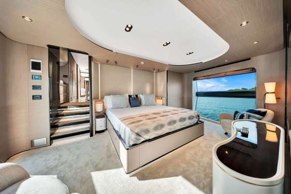 Image of Cloud 9 yacht #18