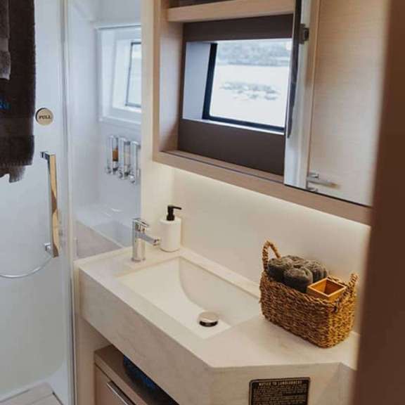 Image of PurelyBlu yacht #7