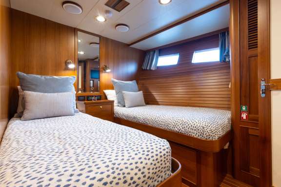 Image of VIRGINIA SEA yacht #9