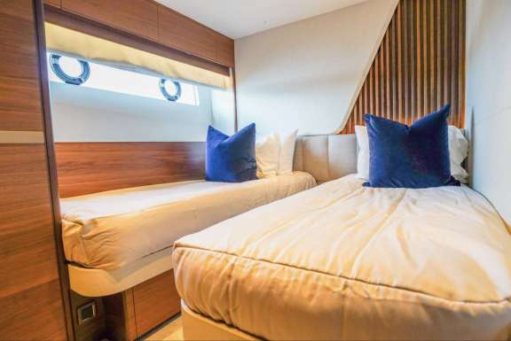 Image of Record Year yacht #8