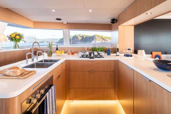 Image of Luna yacht #14