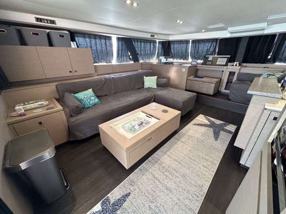 Image of THE CATHOUSE yacht #12