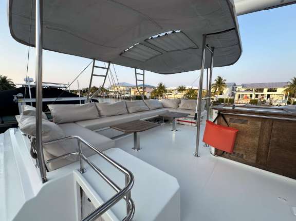 Image of THE CATHOUSE yacht #5
