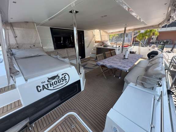 Image of THE CATHOUSE yacht #6