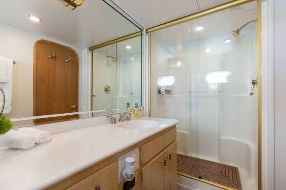 Image of SKY yacht #11