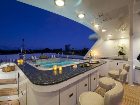 Large Jacuzzi on Sundeck