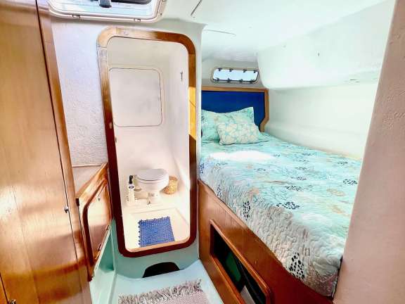 Cabin C: Portside Aft with adjoining bathroom