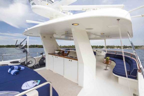 Upper Deck with Hot Tub